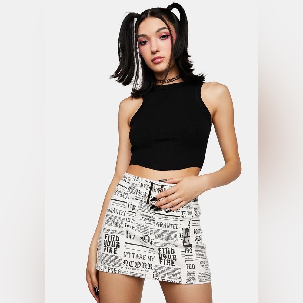 Edikted Newsflash Low-Rise Black & White Mini Skirt XS